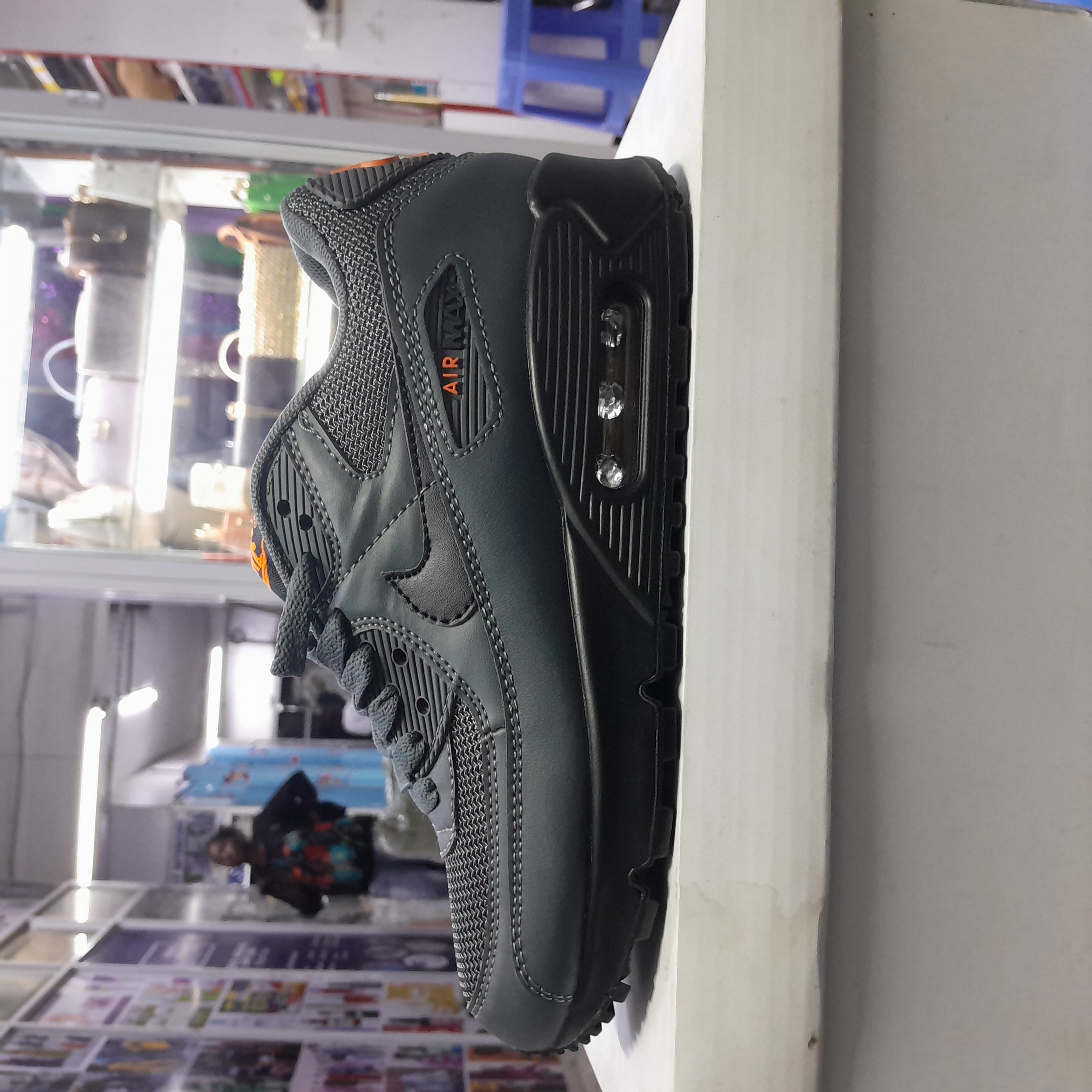 Air Max 90 gallery image