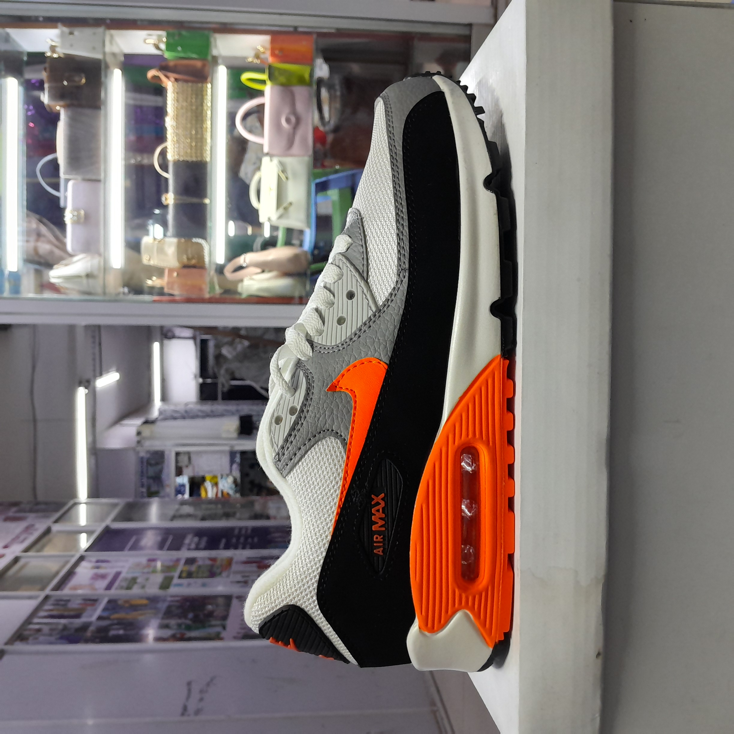 Air Max 90 gallery image