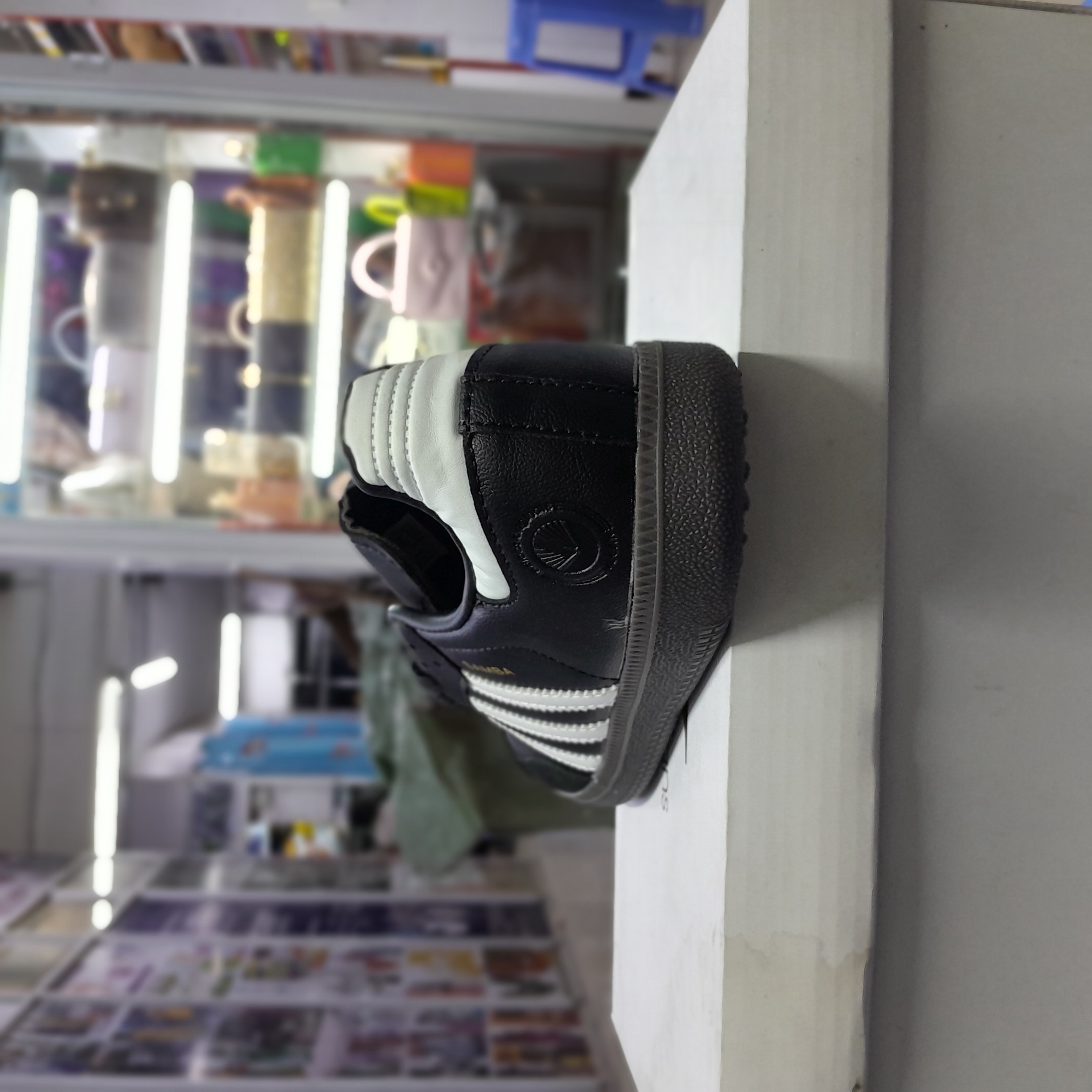 Adidas Samba gallery image