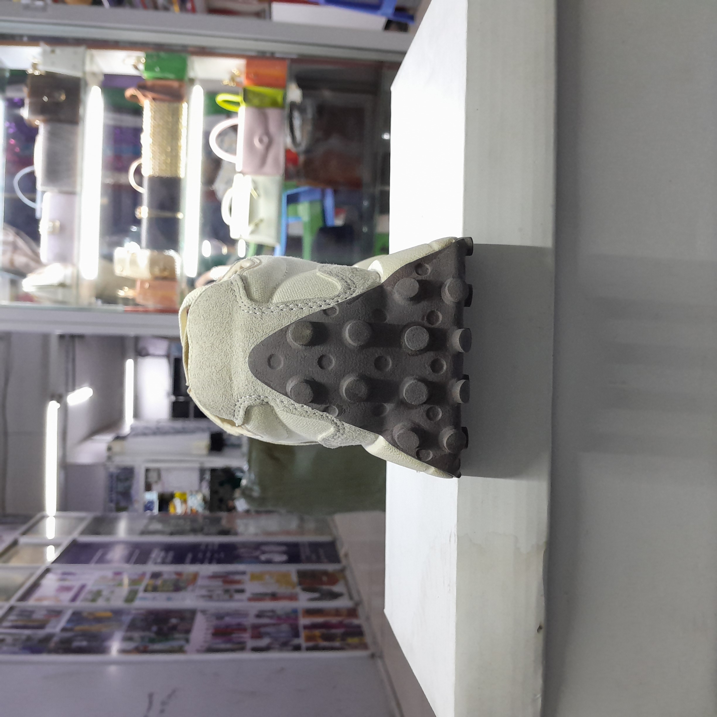 New Balance 527 gallery image