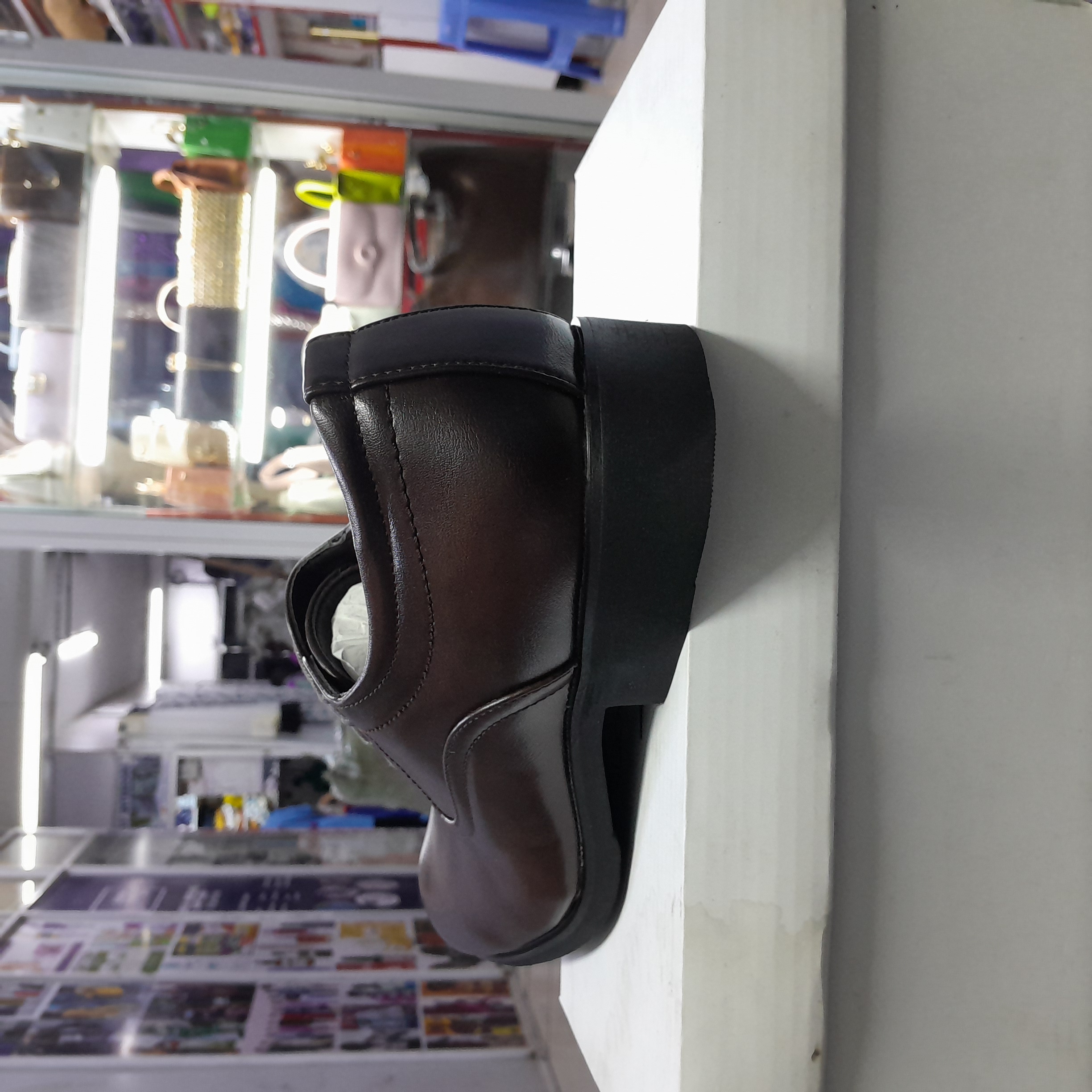 Laced, plain officials gallery image