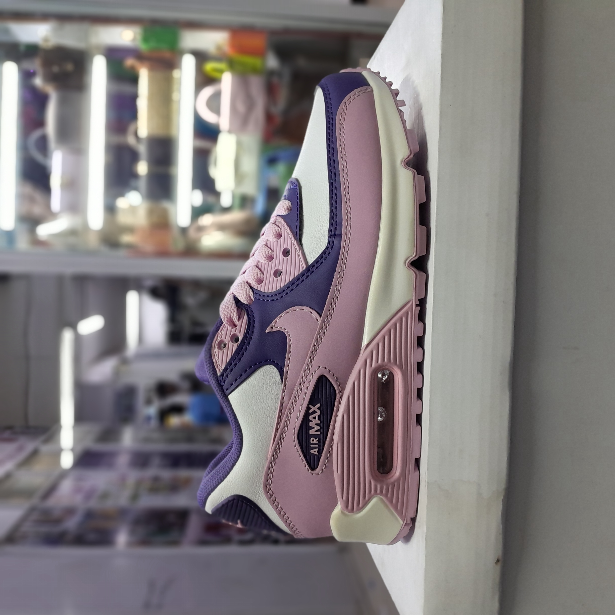 Air Max 90 gallery image