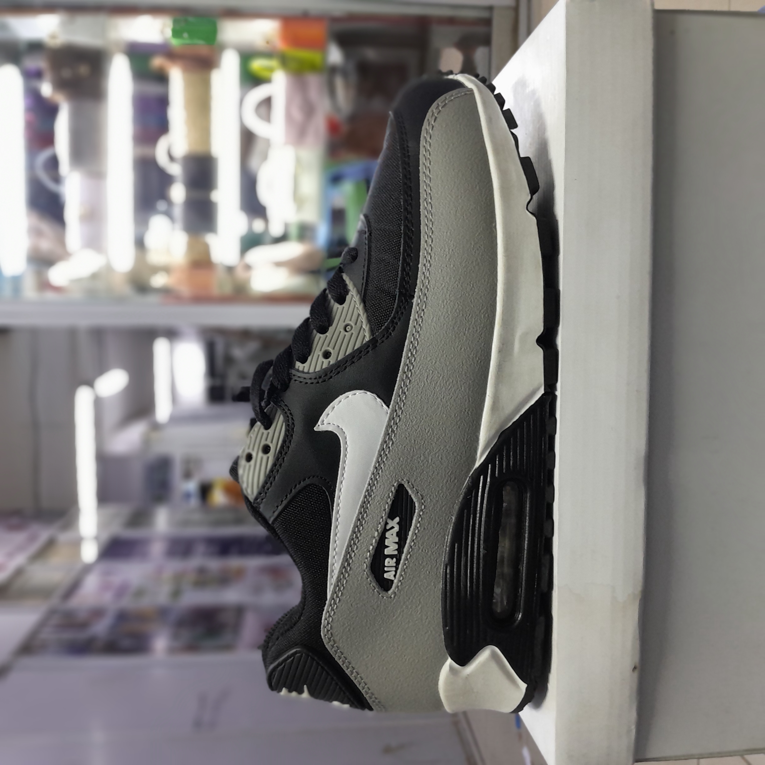 Air Max 90 gallery image