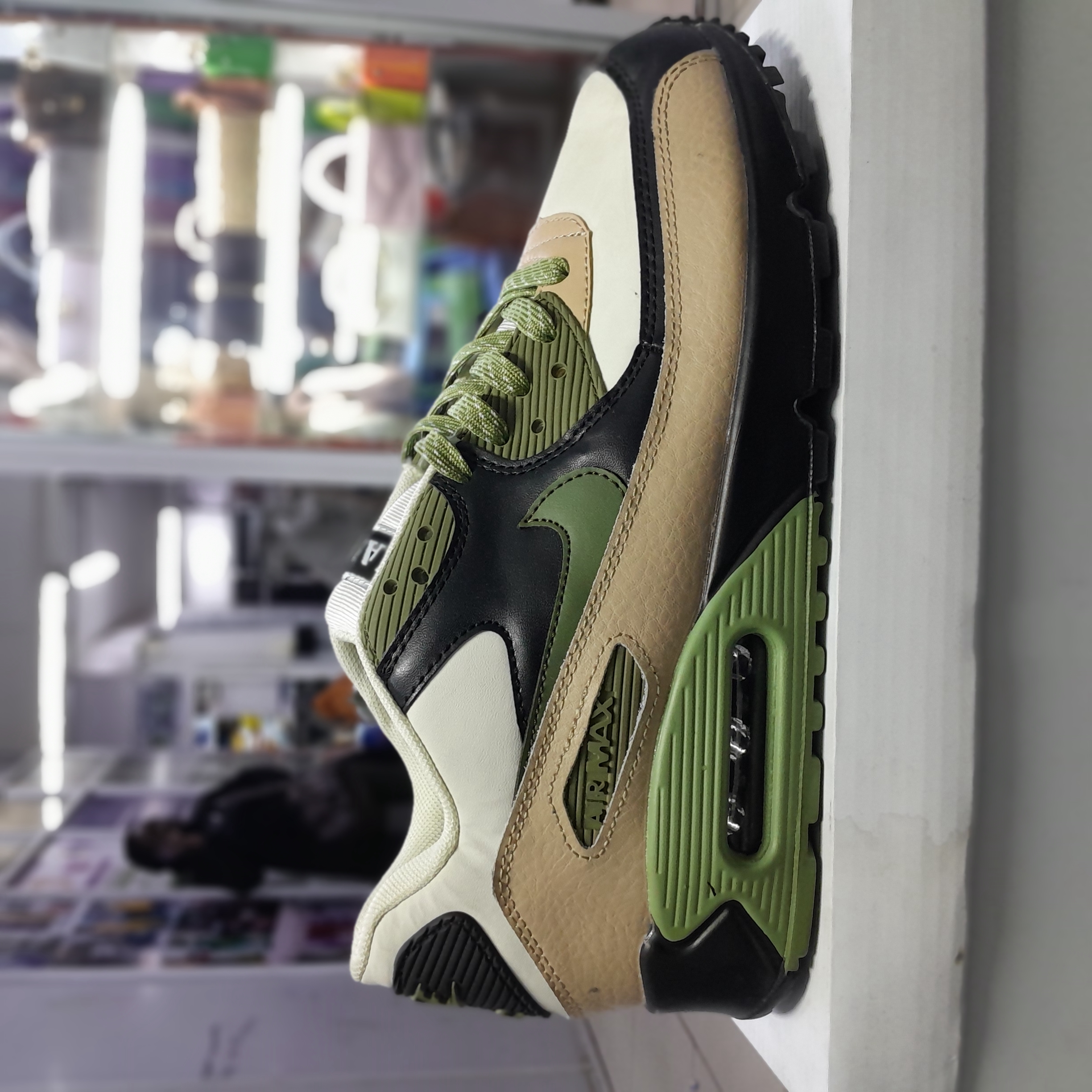 Air Max 90 gallery image